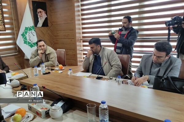 کنفرانس خبری شهردار باغستان با اصحاب رسانه