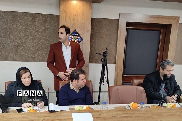 کنفرانس خبری شهردار باغستان با اصحاب رسانه