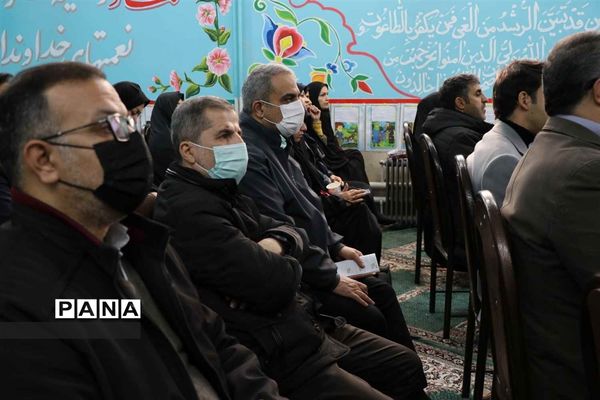 برگزاری مراسم تقدیر از مدیران خادم‌الحسینی  در دبستان موجانی ناحیه 2 شهرری