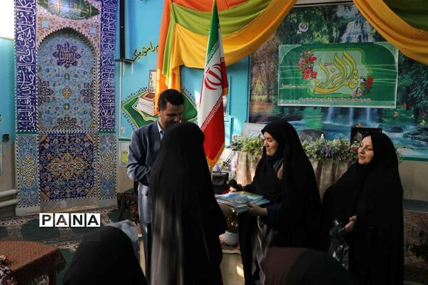 برگزاری مراسم تقدیر از مدیران خادم‌الحسینی  در دبستان موجانی ناحیه 2 شهرری