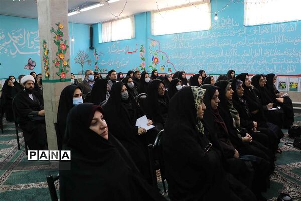 برگزاری مراسم تقدیر از مدیران خادم‌الحسینی  در دبستان موجانی ناحیه 2 شهرری