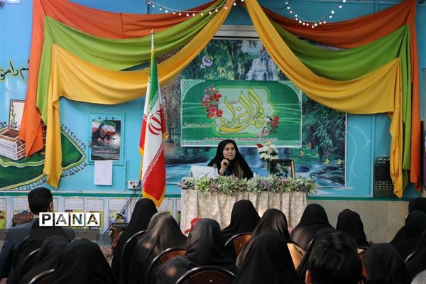 برگزاری مراسم تقدیر از مدیران خادم‌الحسینی  در دبستان موجانی ناحیه 2 شهرری