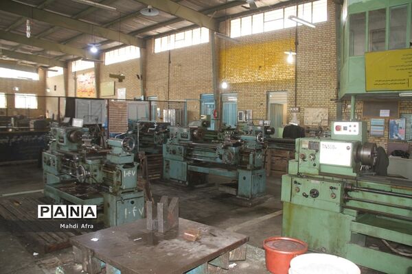 بازدید وزارتی از هنرستان‌های شهرستان بهبهان