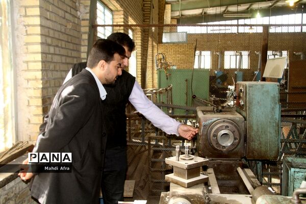 بازدید وزارتی از هنرستان‌های شهرستان بهبهان