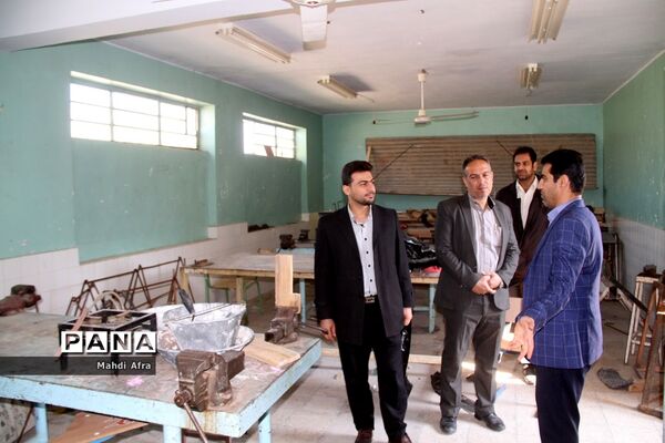 بازدید وزارتی از هنرستان‌های شهرستان بهبهان