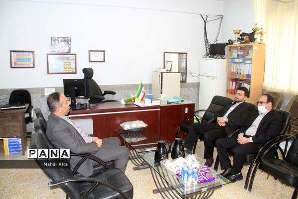 بازدید وزارتی از هنرستان‌های شهرستان بهبهان