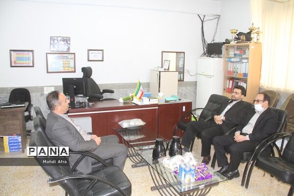 بازدید وزارتی از هنرستان‌های شهرستان بهبهان