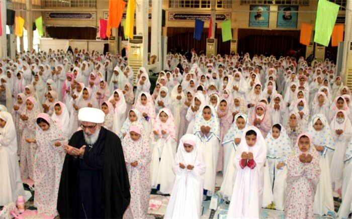 جشن تکلیف ۲هزار دانش‌آموز دختر بوشهری برگزار شد