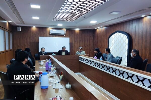 نشست شورای راهبردی اداره‌کل آموزش و پرورش شهرستان‌های استان تهران