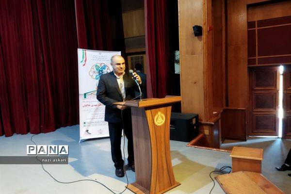 اولین همایش نجوم‌ و‌ اختر‌شناسی‌ ویژه‌ دانش‌آموزان