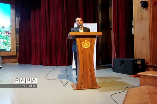 اولین همایش نجوم‌ و‌ اختر‌شناسی‌ ویژه‌ دانش‌آموزان