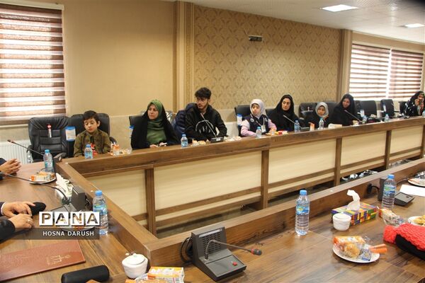 تقدیر از دانش‌آموزان حائز رتبه برتر کشوری مسابقه عکس ترافیک همیاران پلیس