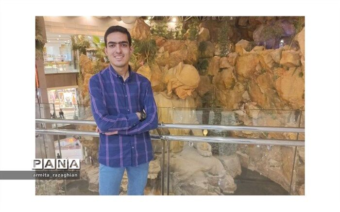 توجه و محبت مادران به فرزندان نباید در سن نوجوانی کم یا قطع شود