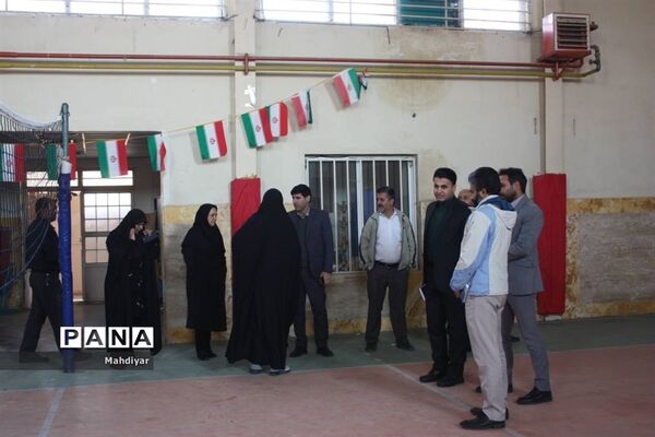 بازدید از سالن ورزشی امیر المومنین(ع) در مدرسه طریقت شهر جوادآباد