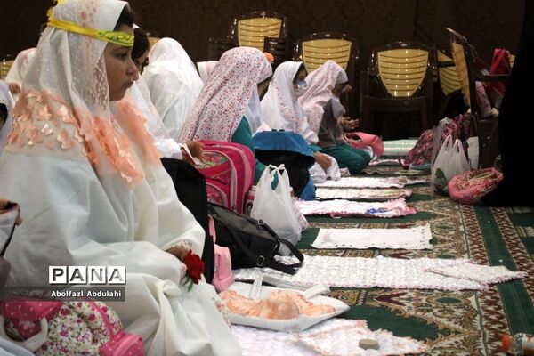 جشن تکلیف ۲هزار دانش‌آموز دختر بوشهری