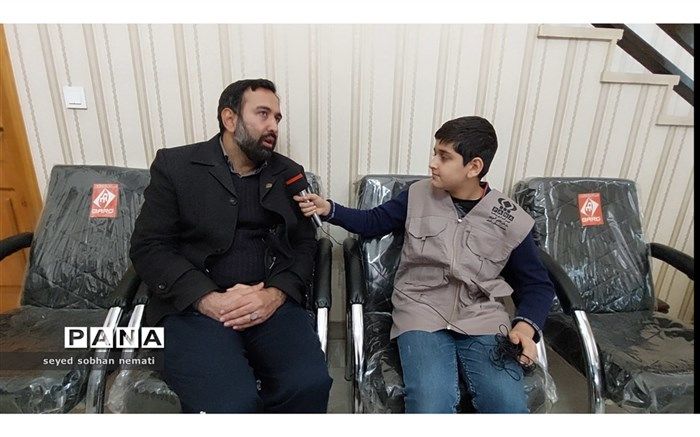 اگر کسی شکر والدینش رابجا نیاورد، گویی شکر خدا را بجا نیاورده است