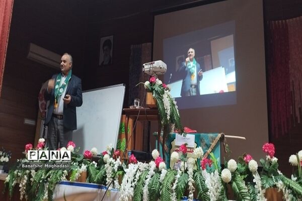 چهارمین جلسه آموزش مهارت‌های تشکیلاتی مربیان ناحیه 4 شیراز
