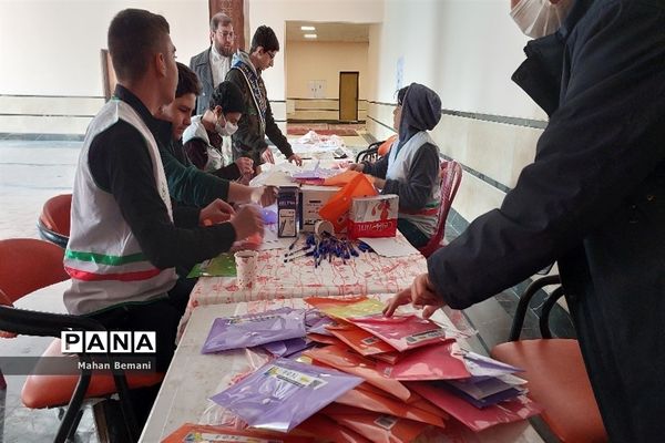 نخستین روز کاردوی آموزشی نمایشگاه مدرسه انقلاب در قم