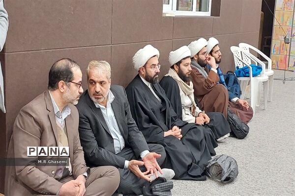 نخستین روز کاردوی آموزشی نمایشگاه مدرسه انقلاب در قم