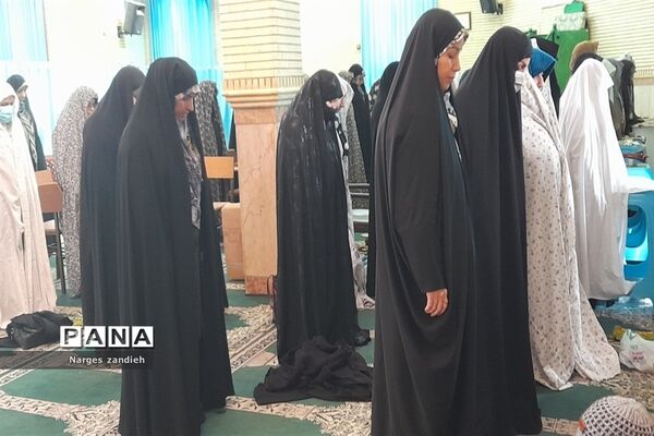 تقدیر از کارمندان فعال شهرداری در نمازجمعه ملارد
