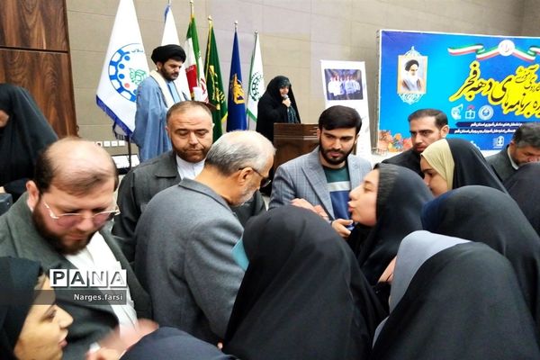 دومین روز کاردوی آموزشی نمایشگاه‌های «مدرسه انقلاب» ویژه دختران در قم-1