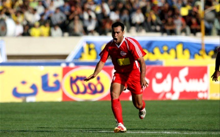 ابراهیم اسدی‌: انسجام تیمی پرسپولیس مسیر قهرمانی را هموار می‌کند