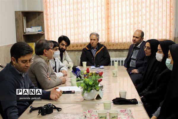 تجلیل از دانش‌‎آموز کرمانشاهی رتبه نخست استانی در پویش هیس طوری