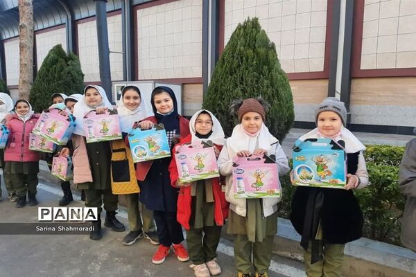 بازدید دانش‌آموزان آموزشگاه الله‌اکبر اسلامشهر از شرکت لبنیات میهن