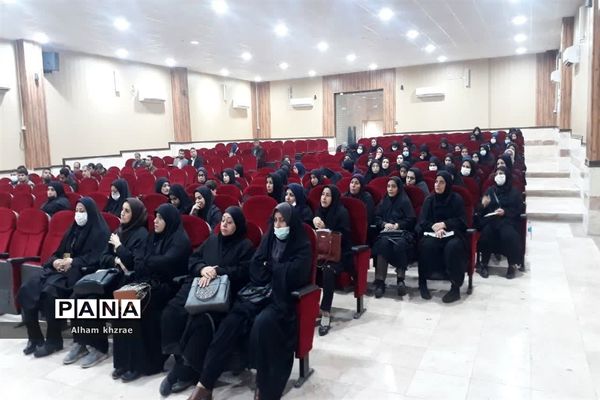 برگزاری دوره های ضمن‌خدمت بررسی مسائل تربیتی اجتماعی دانش‌آموزان ویژه فرهنگیان شادگان