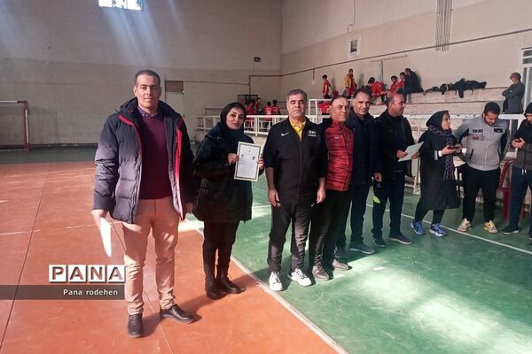 کارگاه عملی دانش‌افزایی فوتسال در آموزش و پرورش رودهن ویژه دبیران تربیت‌بدنی