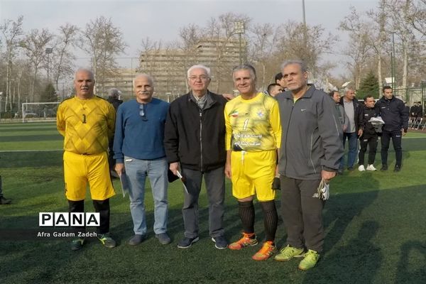 بازی خیرخواهانه فوتبال به نفع کودکان سرطانی