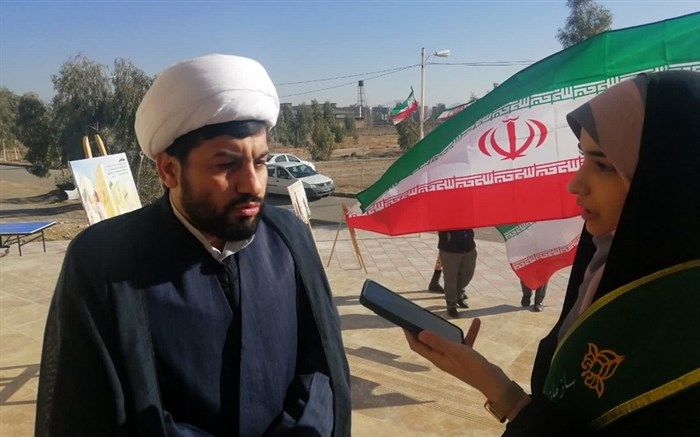 دانش‌آموزان با هنر خود به معرفی دستاوردهای انقلاب بپردازند