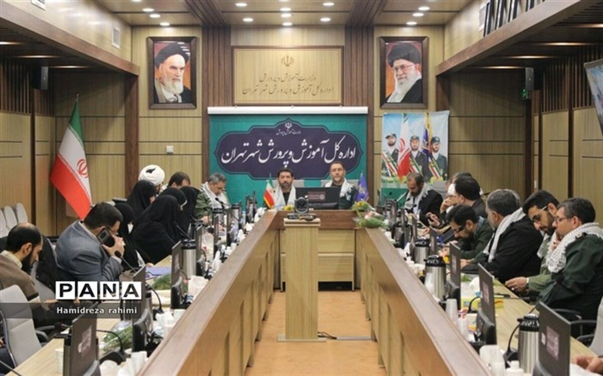 سپاه پاسداران ستاره‌ای درخشان در آسمان انقلاب اسلامی است