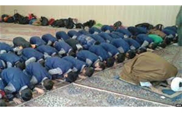 ترویج فرهنگ نماز موجب کاهش آسیب‌های اجتماعی می‌شود