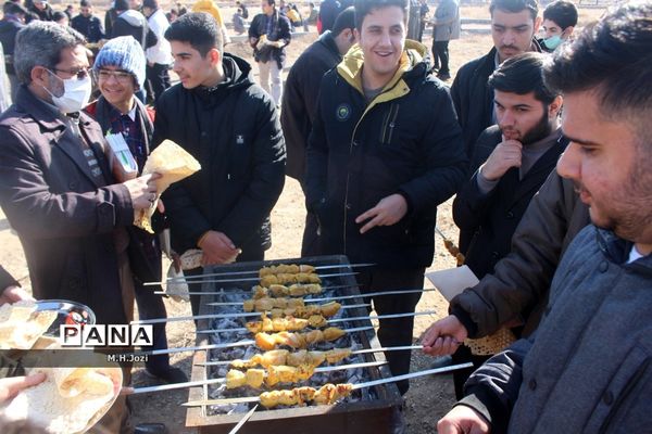 کاردوی نمایشگاه مدرسه انقلاب ویژه پسران در قم-2