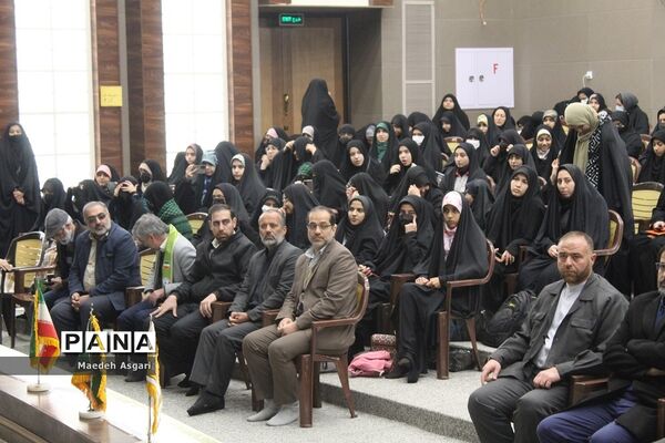 کاردوی آموزشی نمایشگاه مدرسه انقلاب ویژه دختران در قم-3