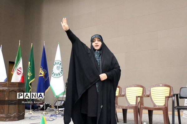 کاردوی آموزشی نمایشگاه مدرسه انقلاب ویژه دختران در قم-3