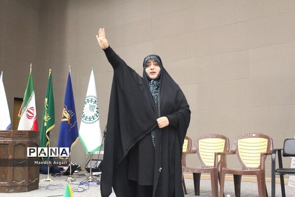 کاردوی آموزشی نمایشگاه مدرسه انقلاب ویژه دختران در قم-3