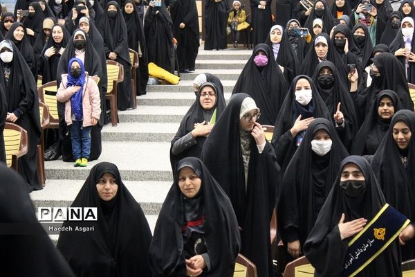 کاردوی آموزشی نمایشگاه مدرسه انقلاب ویژه دختران در قم-3