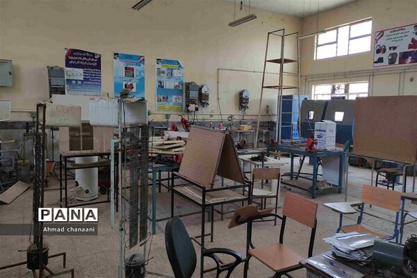 بازدید دانش‌آموزان پایه نهم از هنرستان های کاردانش