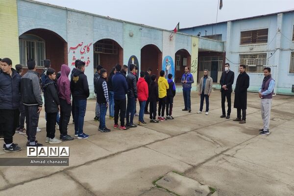 بازدید دانش‌آموزان پایه نهم از هنرستان های کاردانش