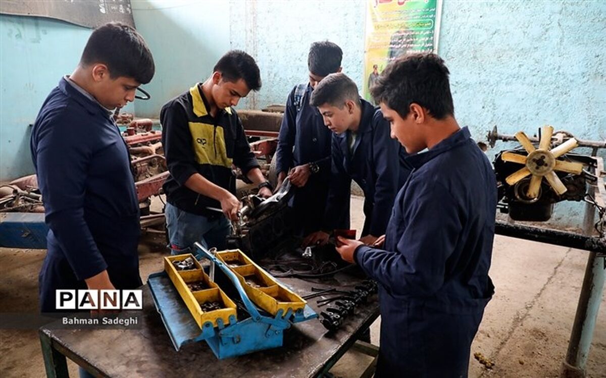چرا هنرستان‌ها تئوری‌محور شدند