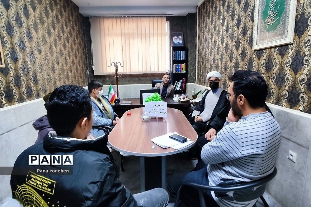 برگزاری جلسات  پیش‌اجلاس و کمیته نماز در مدارس رودهن