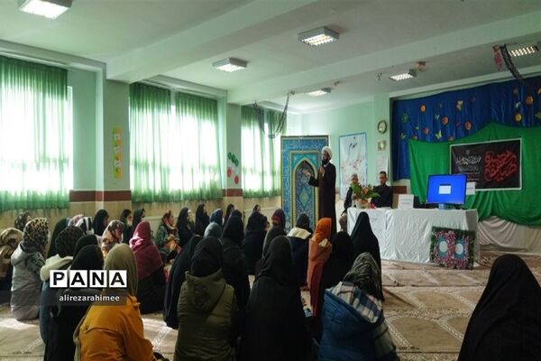برگزاری کارگاه آموزشی تربیت فرزند ویژه مادران در فیروزکوه