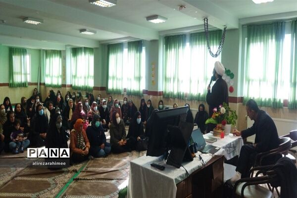 برگزاری کارگاه آموزشی تربیت فرزند ویژه مادران در فیروزکوه