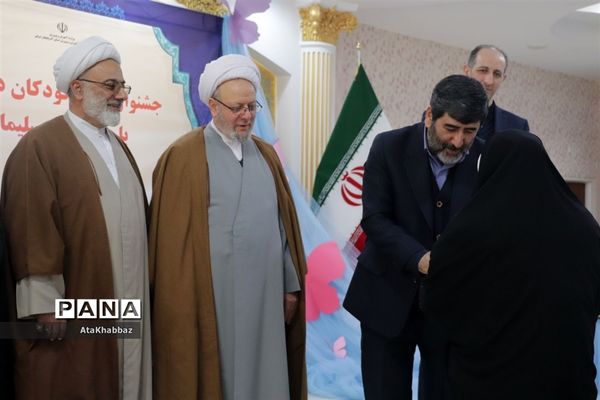 آیین اختتامیه جشنواره عهد دانش‌آموزان دبستانی با حاج قاسم در تبریز