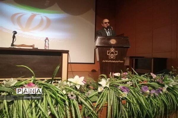 برگزاری جلسه جهاد تبیین در آموزش و پرورش ناحیه یک شیراز
