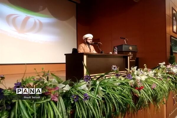 برگزاری جلسه جهاد تبیین در آموزش و پرورش ناحیه یک شیراز