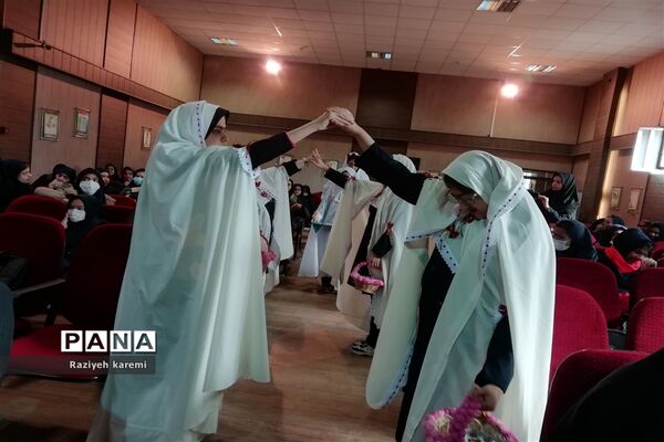 ‌برگزاری اجلاسیه نماز در هنرستان استثنایی خیریه اسلامی ناحیه 2 شیراز
