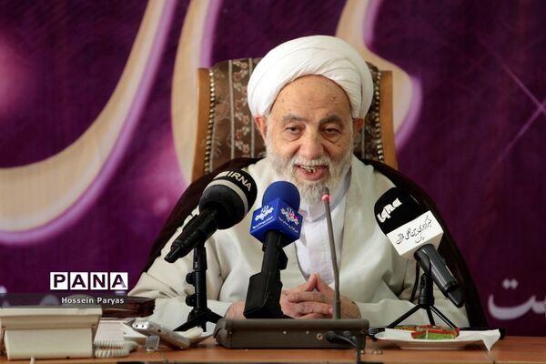 نشست خبری بیست‌ونهمین اجلاس سراسری نماز